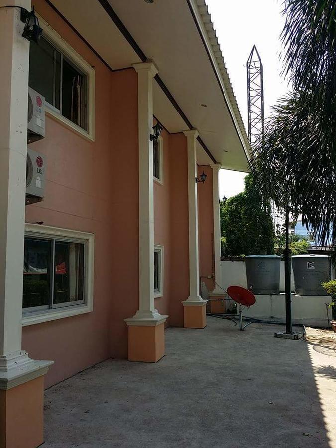 Narasiri Service Apartment Prachinburi Exterior foto